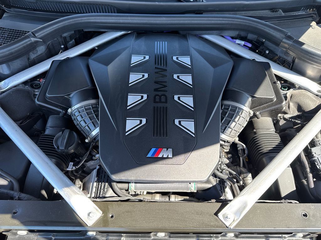 Used 2025 BMW X7 M60i AWD/4WD image 48