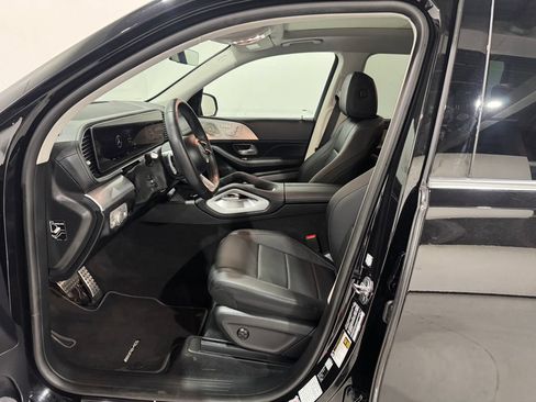 Used 2026 Mercedes-Benz GLS 450 4MATIC image 14