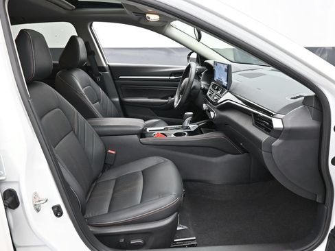 Used 2023 Nissan Altima 2.5 SR w/ SR Premium Package FWD image 34