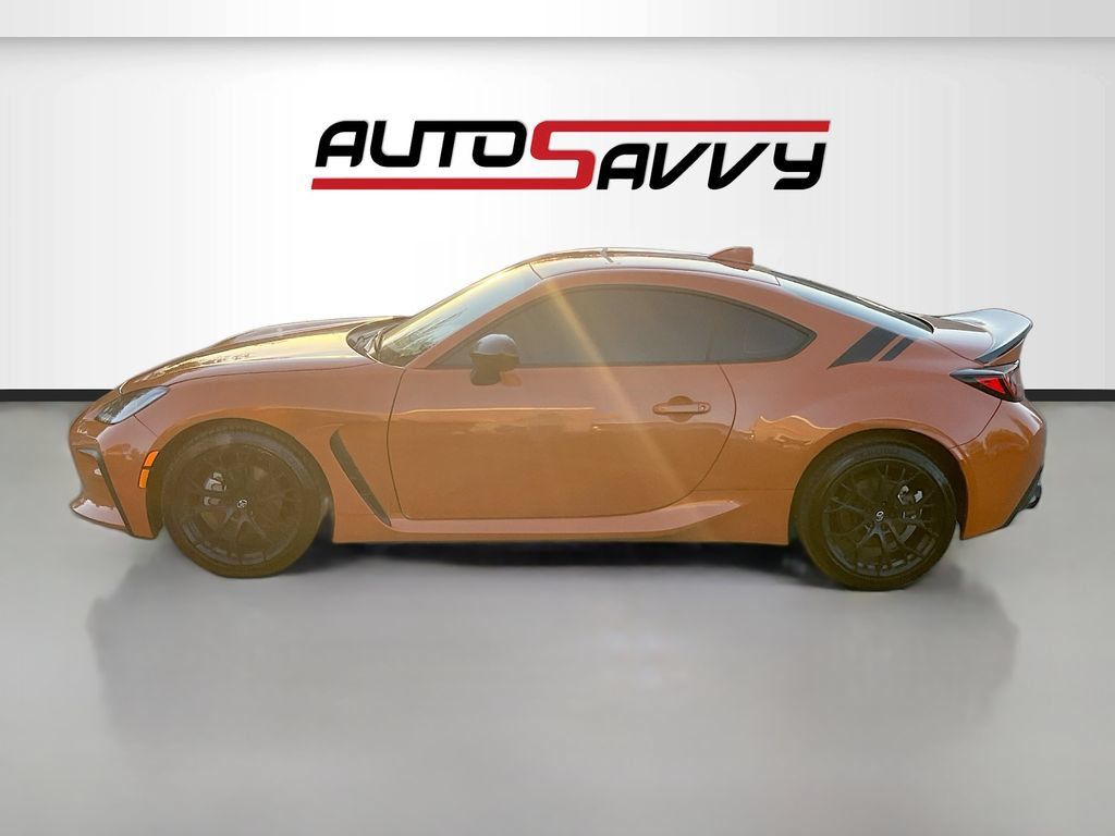 Used 2023 Toyota GR86 10th Anniversary SE RWD image 4