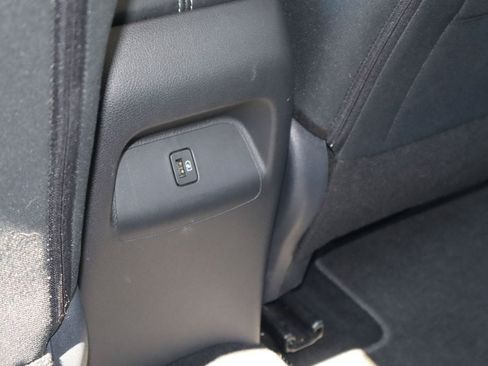 Used 2025 Nissan Sentra SV FWD image 18