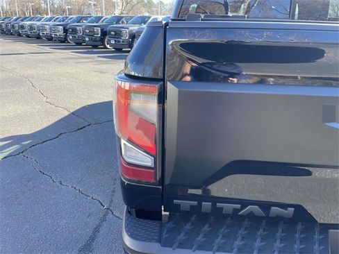 Used 2024 Nissan Titan PRO-4X w/ Pro-4x Convenience Package image 34