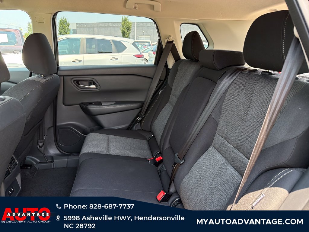 Used 2025 Nissan Rogue SV AWD/4WD image 26