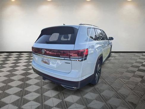 Used 2024 Volkswagen Atlas SE AWD/4WD image 7