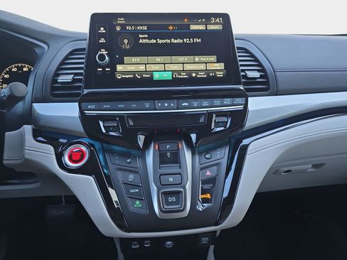 New 2026 Honda Odyssey Touring image 21