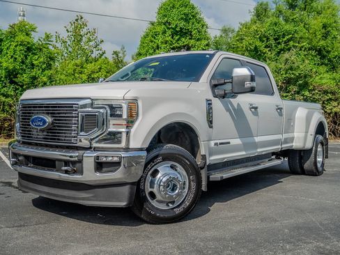 Used 2021 Ford F350 Lariat w/ Lariat Ultimate Package AWD/4WD image 4