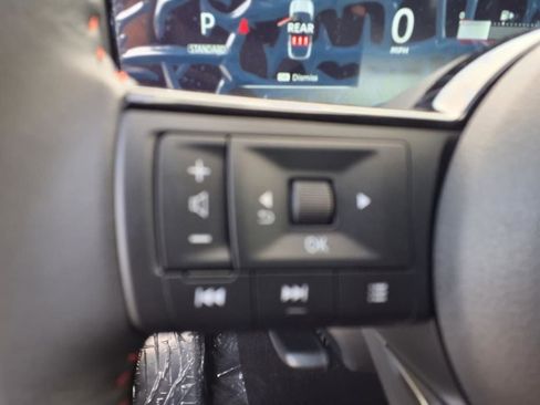 New 2025 Nissan Kicks SR w/ Illumination Package image 20