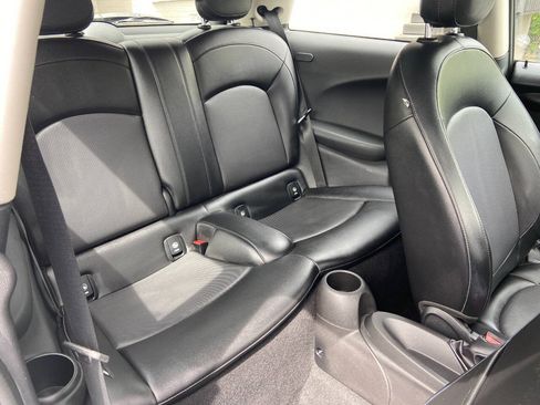 Used 2015 MINI Cooper 2-Door Hardtop FWD image 18