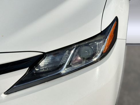 Used 2019 Toyota Camry LE FWD image 10
