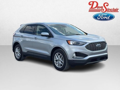 Used 2023 Ford Edge SEL w/ Convenience Package AWD/4WD image 4