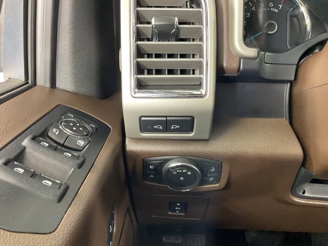 Used 2016 Ford F150 King Ranch w/ Equipment Group 601A Luxury AWD/4WD image 22