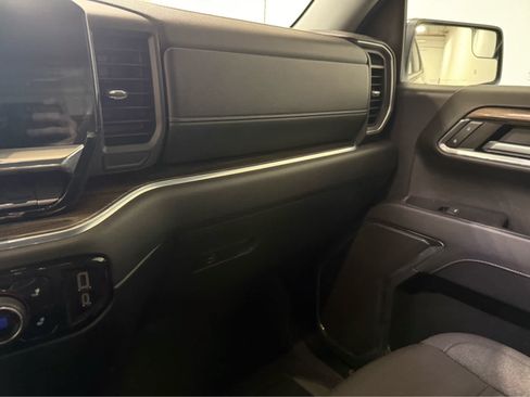Used 2024 Chevrolet Silverado 1500 RST AWD/4WD image 19