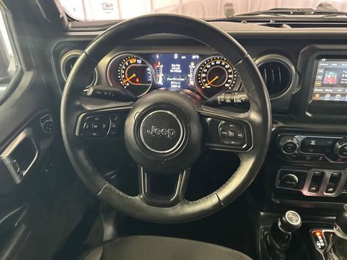 Used 2018 Jeep Wrangler Sport AWD/4WD image 16