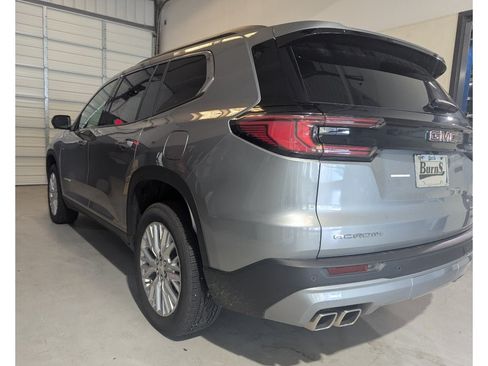 Used 2025 GMC Acadia Elevation w/ Elevation Premium Package FWD image 4
