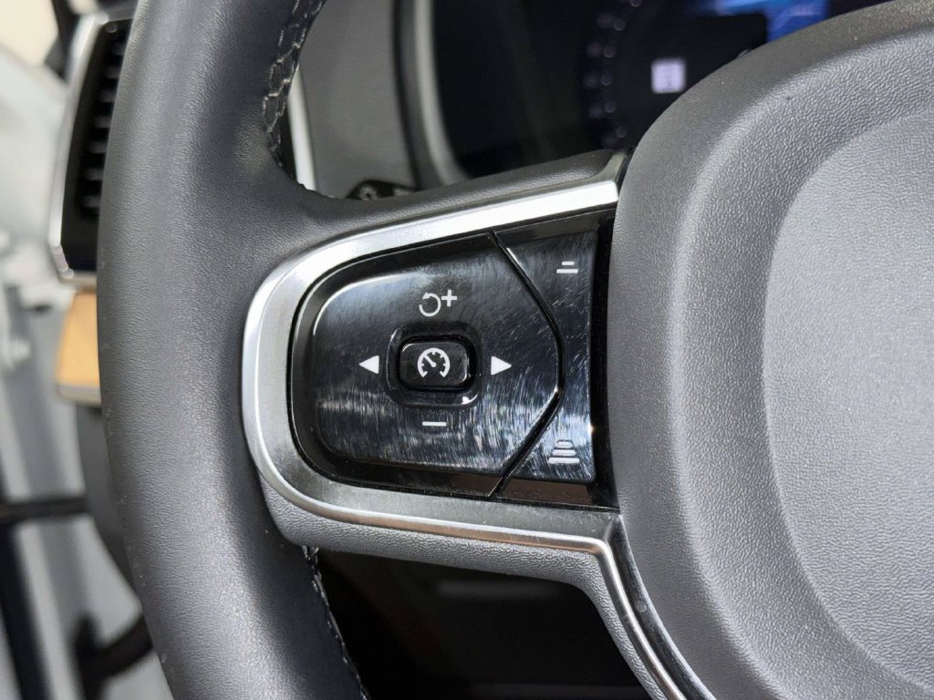 Used 2023 Volvo XC90 T8 Plus w/ Protection Package Premier AWD/4WD image 30