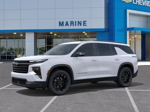 New 2026 Chevrolet Traverse LT w/ Midnight/Sport Edition FWD image 2