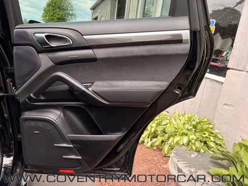 Used 2017 Porsche Cayenne GTS AWD/4WD image 40