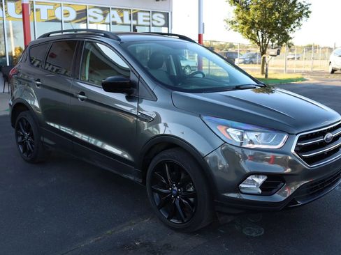 Used 2019 Ford Escape SE AWD/4WD image 3