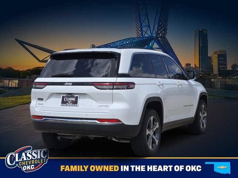 Used 2024 Jeep Grand Cherokee Limited AWD/4WD image 6