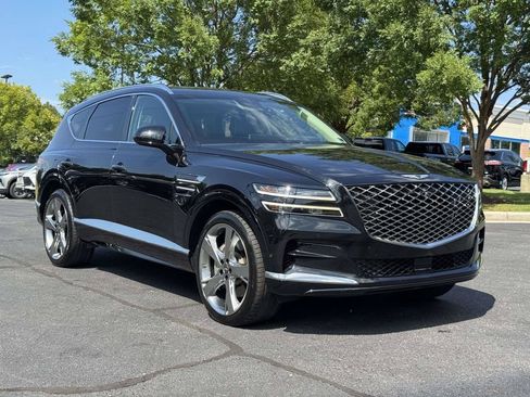 Used 2022 Genesis GV80 2.5T w/ Prestige Package 04 AWD/4WD image 2