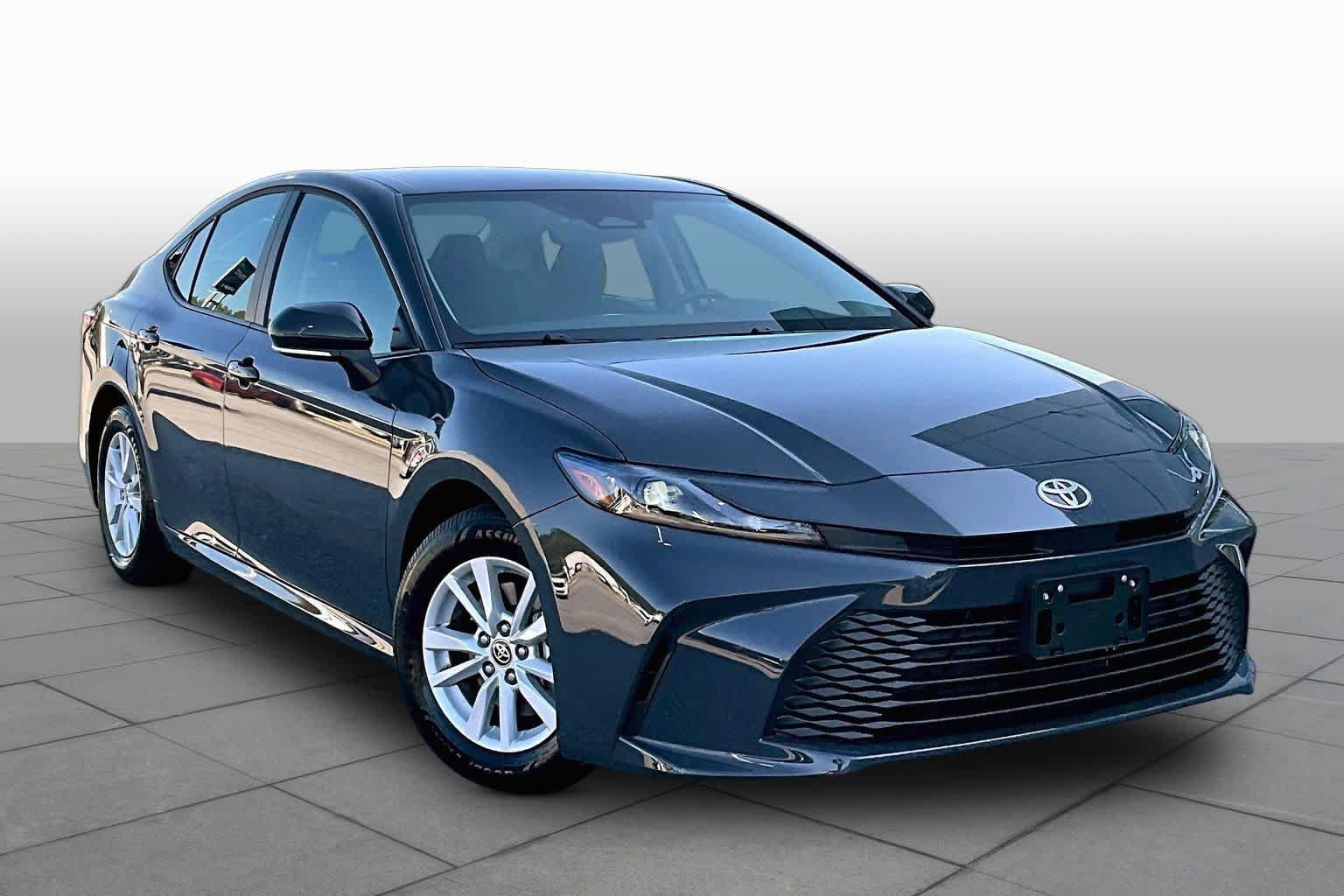 Used 2026 Toyota Camry LE w/ Convenience Package FWD image 3