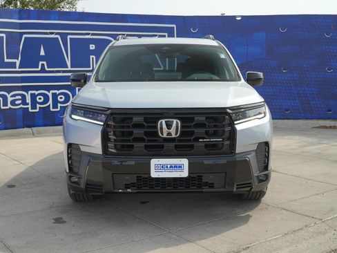 Used 2026 Honda Pilot Black Edition image 2