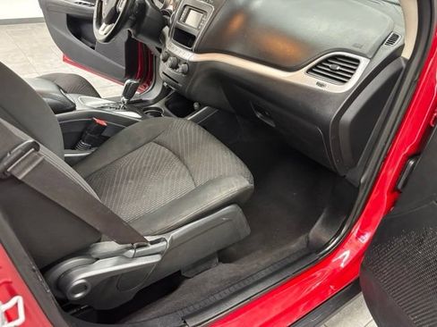 Used 2018 Dodge Journey SE w/ Connectivity Group FWD image 33