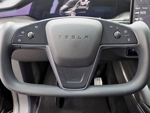 Used 2022 Tesla Model X Plaid image 14