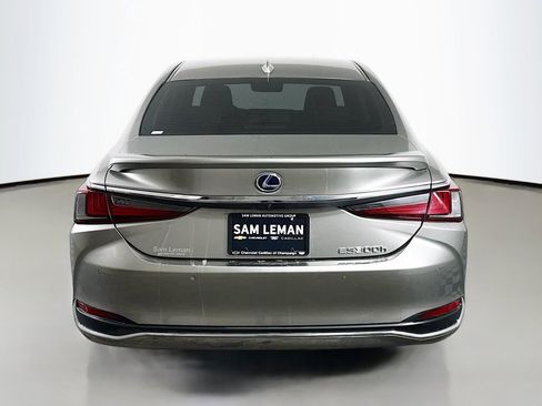 Used 2021 Lexus ES 300h w/ Premium Package image 6
