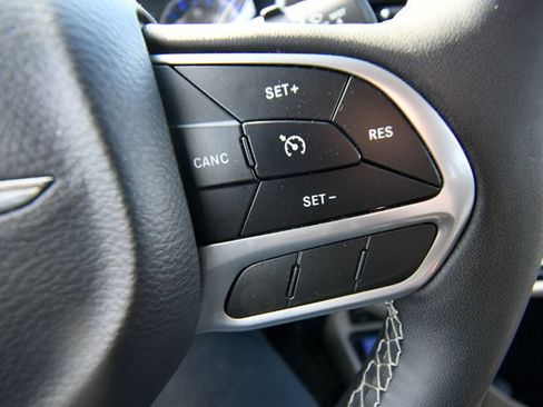 Used 2024 Chrysler Voyager LX FWD image 21