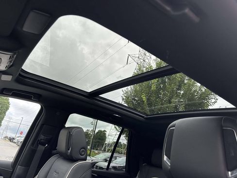 Used 2023 Cadillac Escalade Sport AWD/4WD image 19