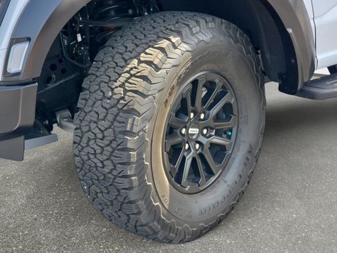Used 2025 Ford F150 Raptor AWD/4WD image 29
