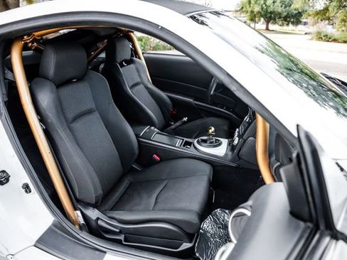 Used 2006 Nissan 350Z Coupe w/ (N93) Cargo Convenience Pkg image 56