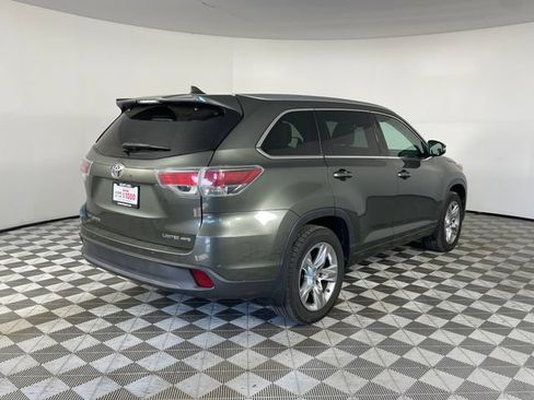 Used 2014 Toyota Highlander Limited Platinum AWD/4WD image 17