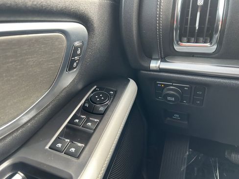 Used 2025 Ford Expedition Platinum w/ Driver's Package image 19