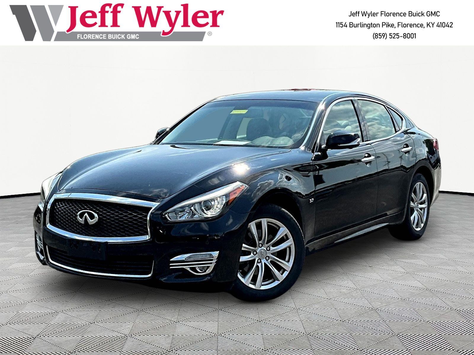 Used 2017 INFINITI Q70 3.7 AWD/4WD image 1