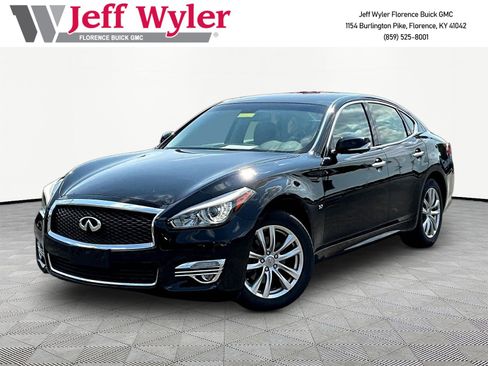 Used 2017 INFINITI Q70 3.7 AWD/4WD image 1