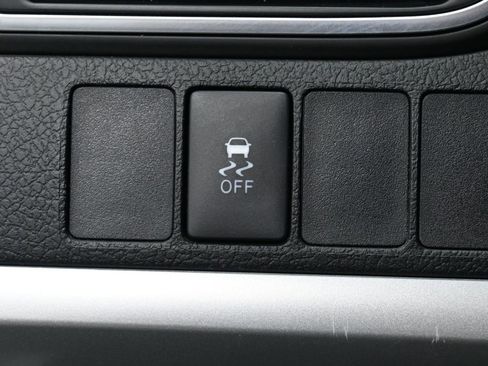 Used 2015 Toyota Camry SE image 15