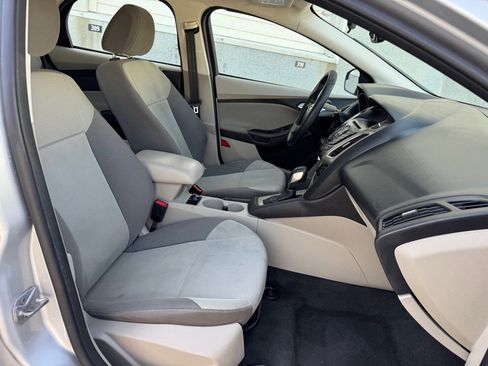 Used 2014 Ford Focus SE image 24