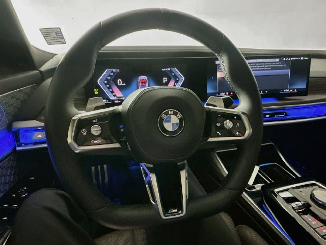 Used 2024 BMW 760i xDrive w/ Executive Package AWD/4WD image 11