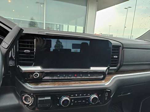 Used 2023 GMC Sierra 1500 Elevation AWD/4WD image 12