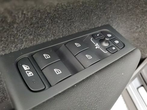 Certified 2023 Volvo C40 P8 Recharge Plus AWD/4WD image 20