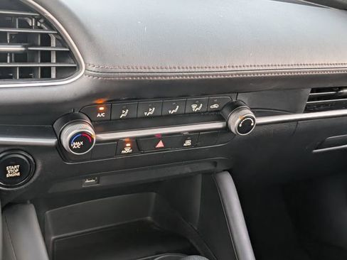 Used 2021 MAZDA MAZDA3 s image 16