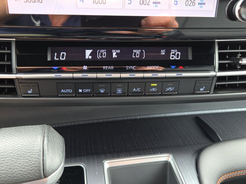 Certified 2021 Toyota Sienna XSE AWD/4WD image 24