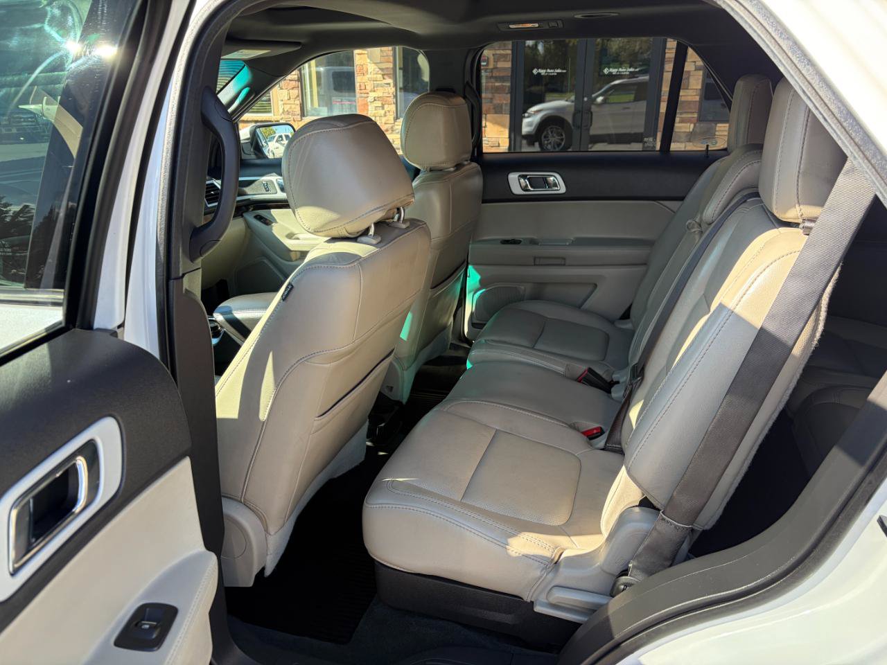 Used 2015 Ford Explorer Limited w/ Equipment Group 302A AWD/4WD image 5