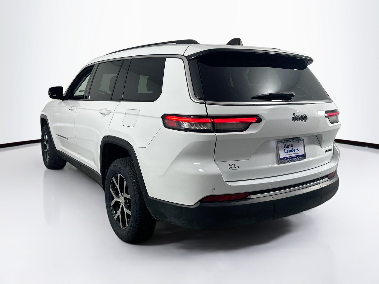 Used 2023 Jeep Grand Cherokee L Limited RWD image 7
