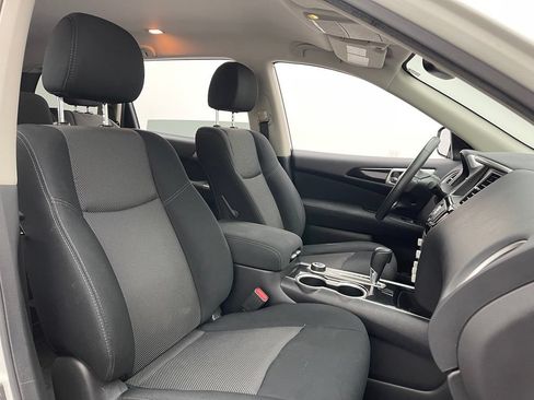 Used 2017 Nissan Pathfinder SV AWD/4WD image 30