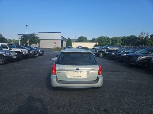 Used 2005 Subaru Outback 2.5i AWD/4WD image 2