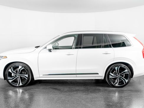Used 2025 Volvo XC90 B6 Ultra w/ Protection Package Premier image 15