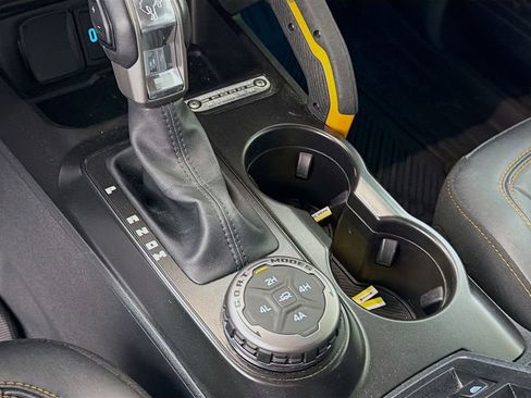 Used 2023 Ford Bronco Badlands image 20